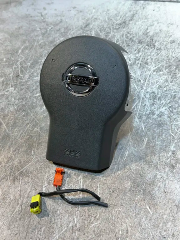 2010 - 2021 Nissan Frontier Front Left Steering Wheel Airbag Black OEM