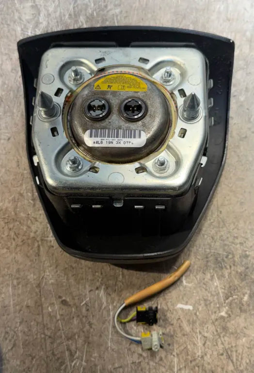 2011 - 2014 Ford Edge Airbag Left Driver Side Steering Wheel Airbag OEM