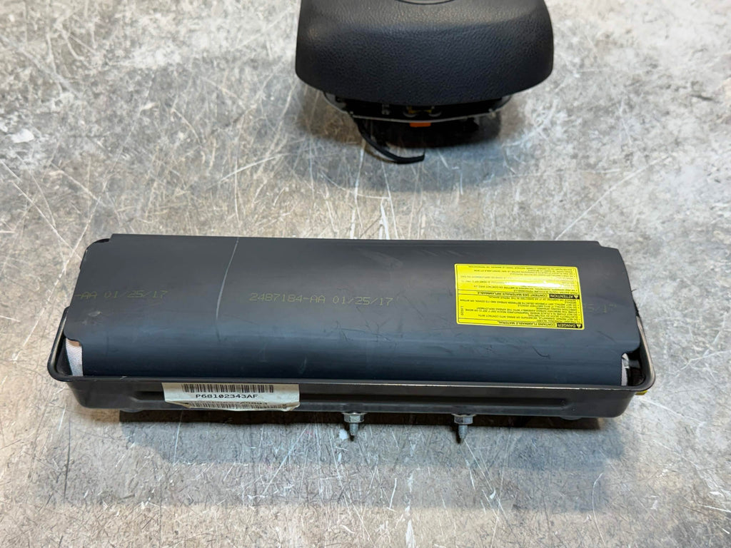 2016-2018 Jeep Grand Cherokee Steering Wheel Airbag With Knee Airbag OEM