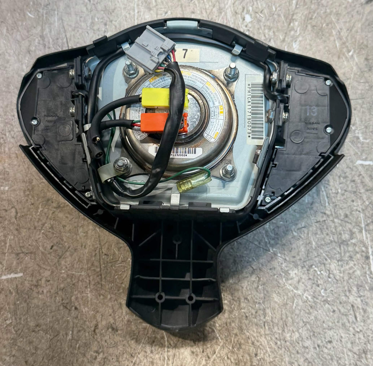 2009-2017 Infiniti FX35 FX37 QX70 Steering Wheel Airbag Black OEM