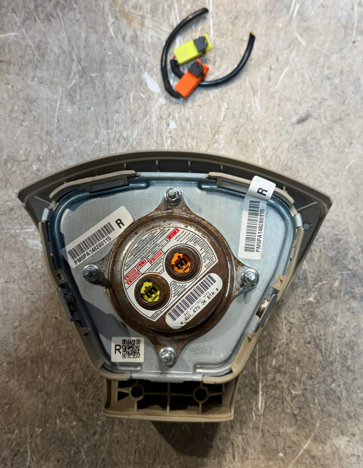 2015-2023 Nissan Murano Steering Wheel Airbag Beige OEM