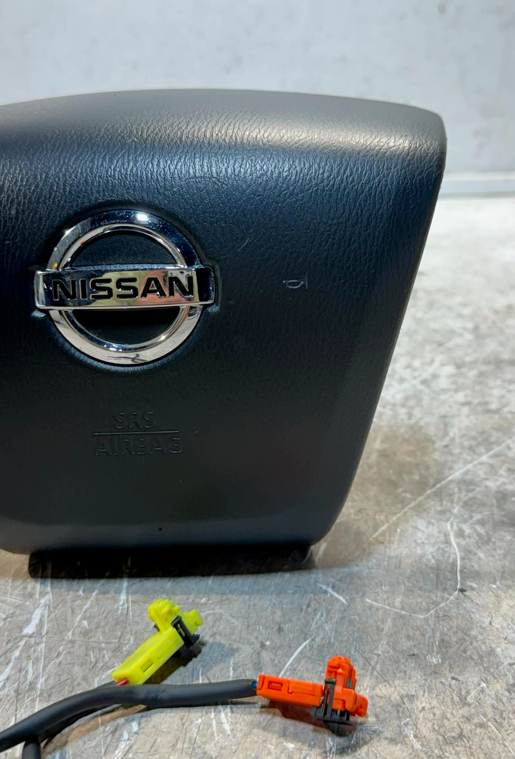 2013-2015 Nissan Titan Steering Wheel Airbag Black OEM