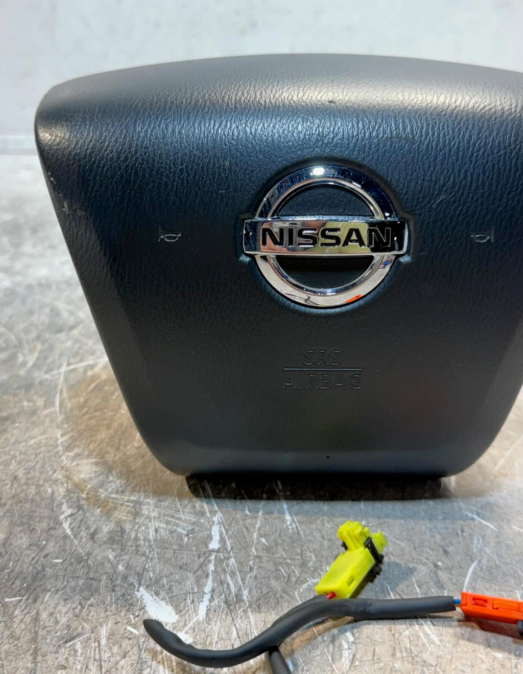 2013-2015 Nissan Titan Steering Wheel Airbag Black OEM