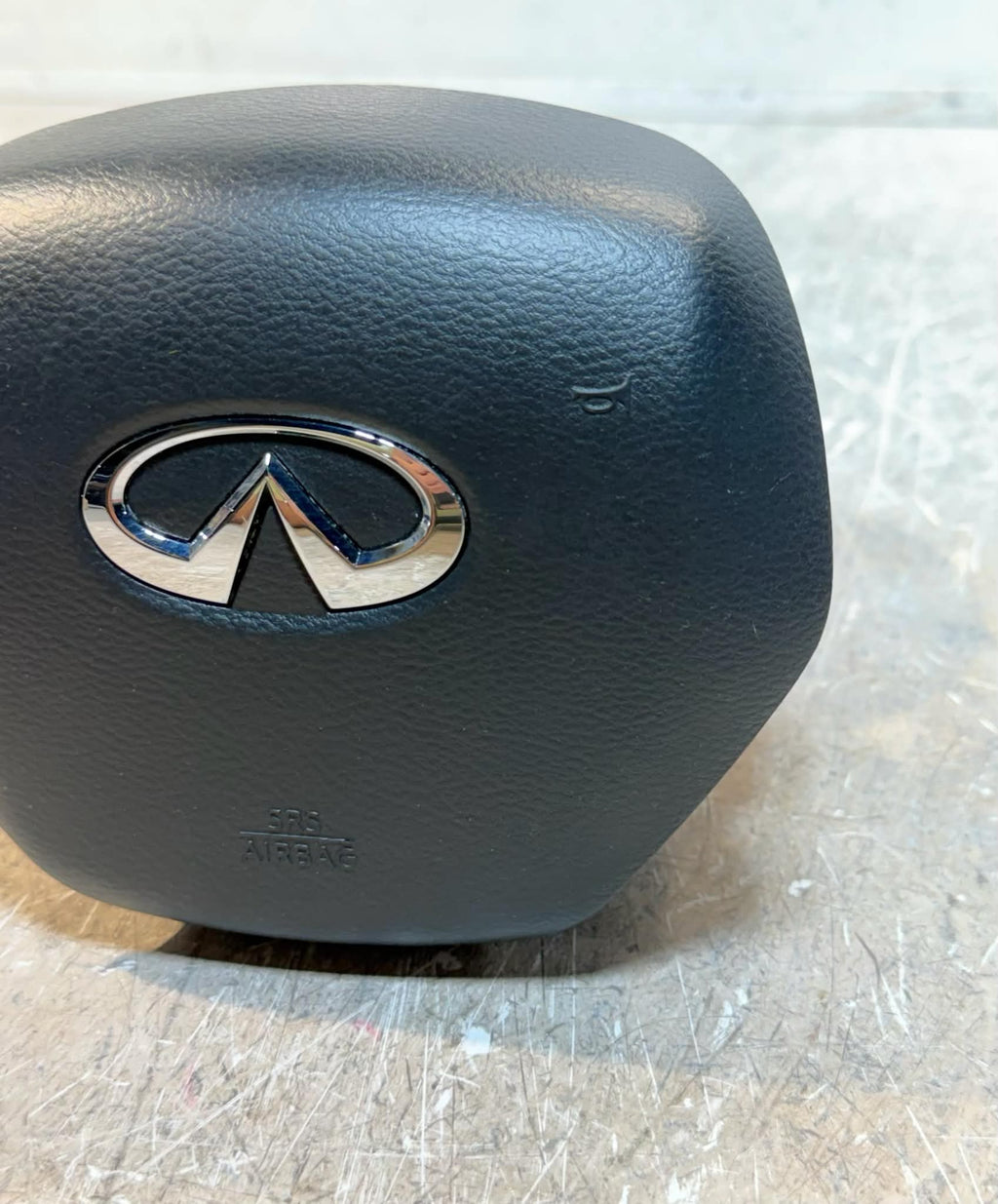 2017-2019 Infiniti QX30 Airbag Steering Wheel Airbag Black OEM