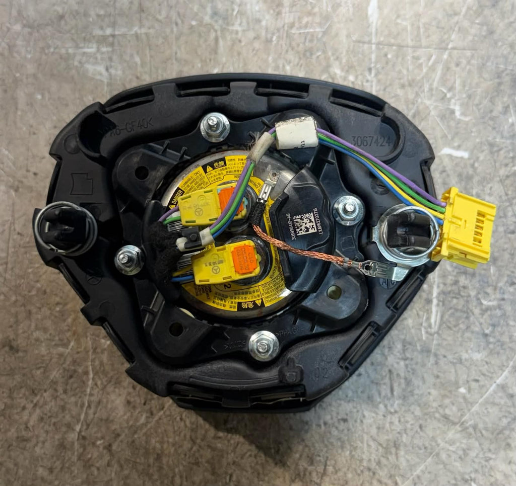 2017-2019 Infiniti QX30 Airbag Steering Wheel Airbag Black OEM